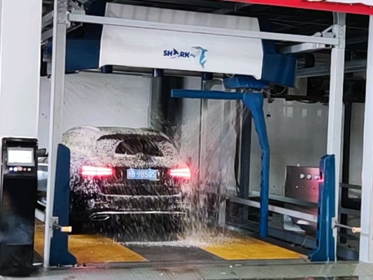 Zwei-Achsen-Bewegung Berührungslose Automatische Autowaschanlage Umkehrosmose-System Automatisierte Autowaschanlagen