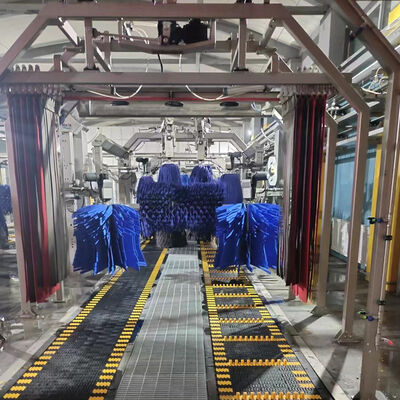Waschen Sie vier Autos gleichzeitig Automatische Waschmaschine Tunnel-Typ Automatische Waschsysteme mit 14 Bürsten